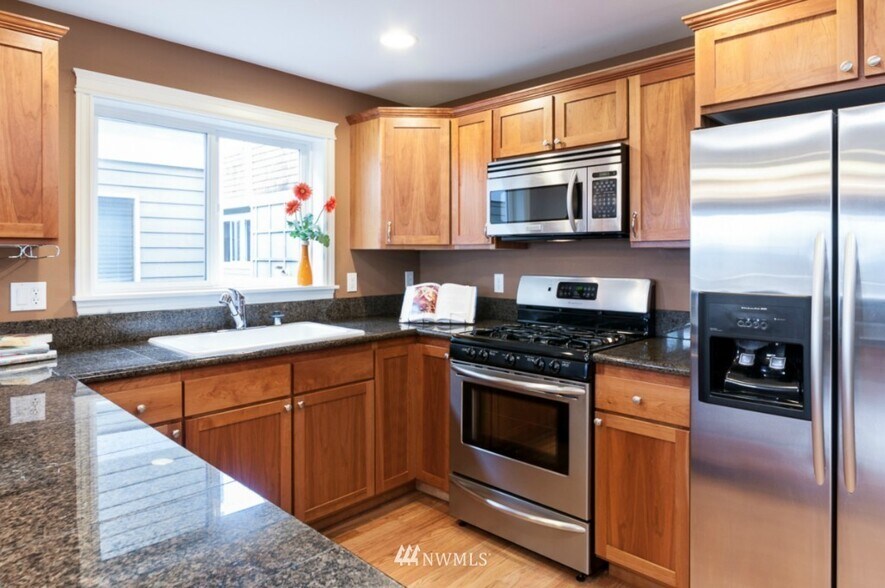Building Photo - 10214 1st Ave NW