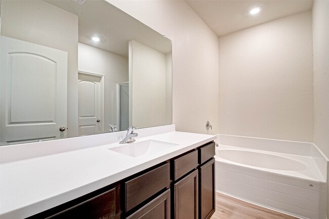 Building Photo - 28065 Irving Dr