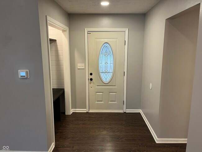 Building Photo - 627 San Carlos Dr