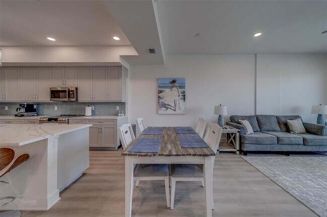 Building Photo - 400 150th Ave