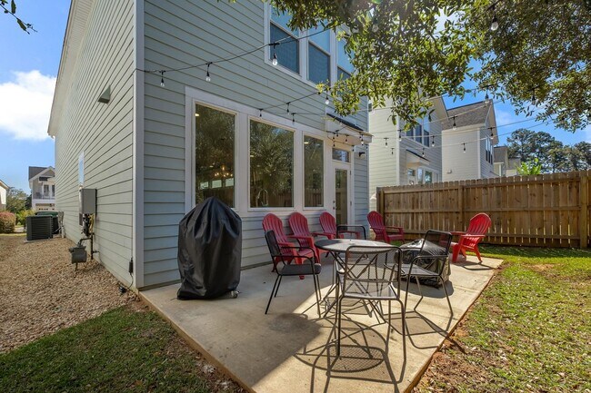 Building Photo - 458 Grand Oaks Rd