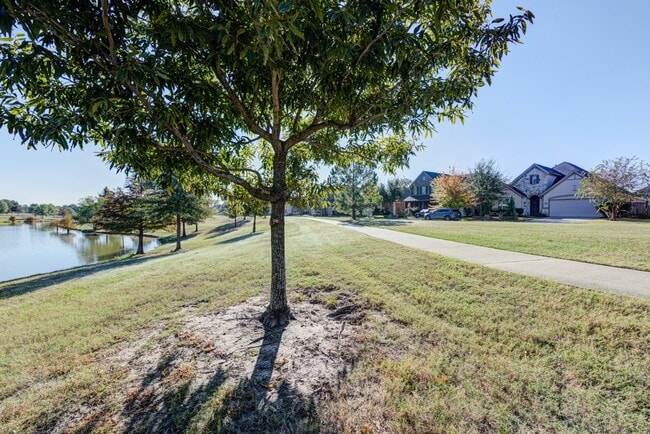 Building Photo - 18731 Waketon Dr