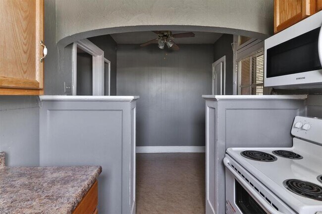 Building Photo - 3809 Keokuk St