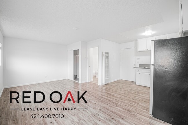 Building Photo - 706 McDonald Ave