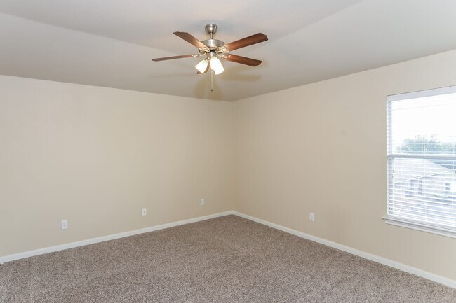 Building Photo - 8410 Western Way