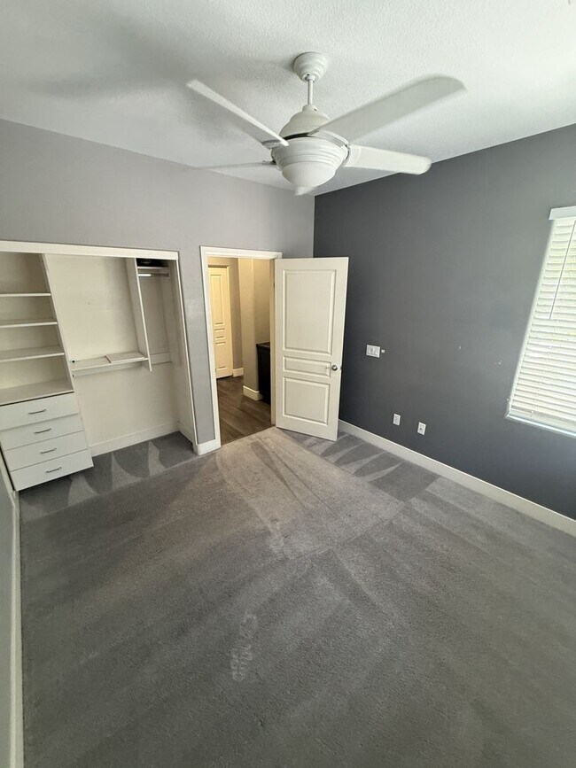 Building Photo - 821 Peachy Canyon Cir