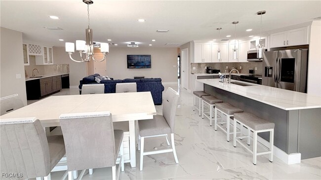 Building Photo - 201 Randy Ln