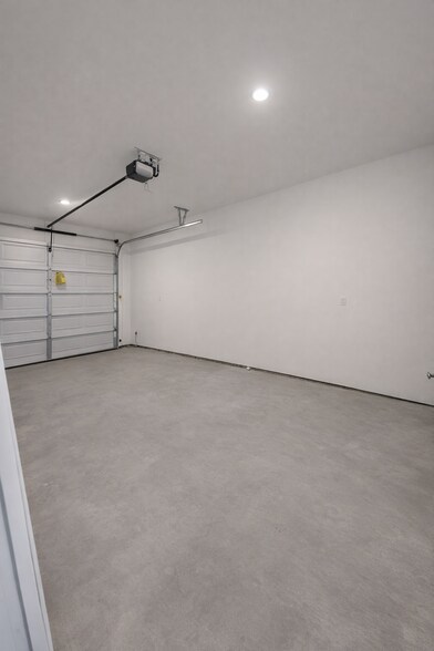 Building Photo - 9147 Rolling Stone Way