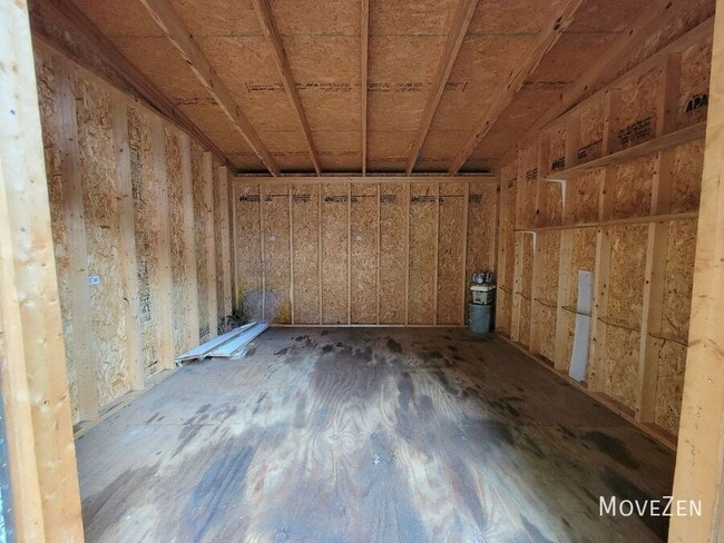 Building Photo - 817 Ellington St