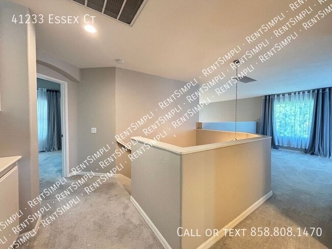 Building Photo - 41233 Essex Ct