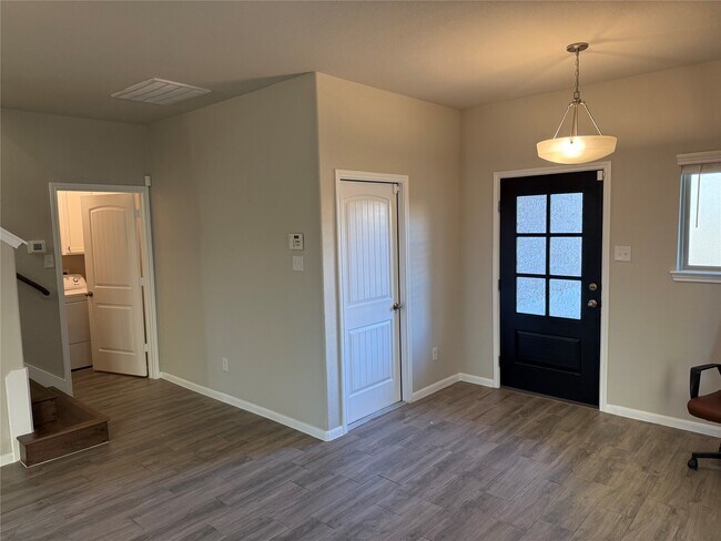 Building Photo - 1222 Obispo Ct