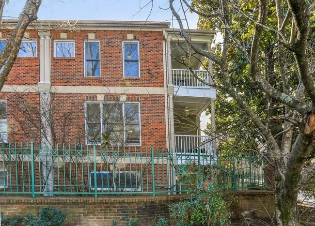 Building Photo - 689 Bonaventure Ave NE