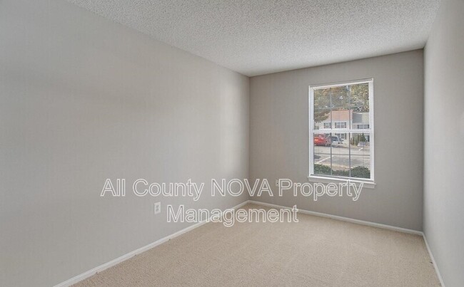 Building Photo - 12215 Stevenson Ct