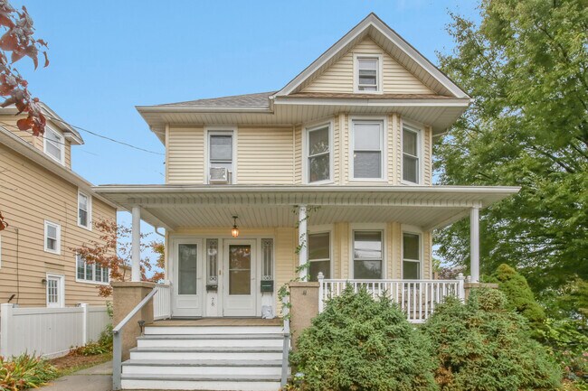 Primary Photo - 166 Franklin Ave