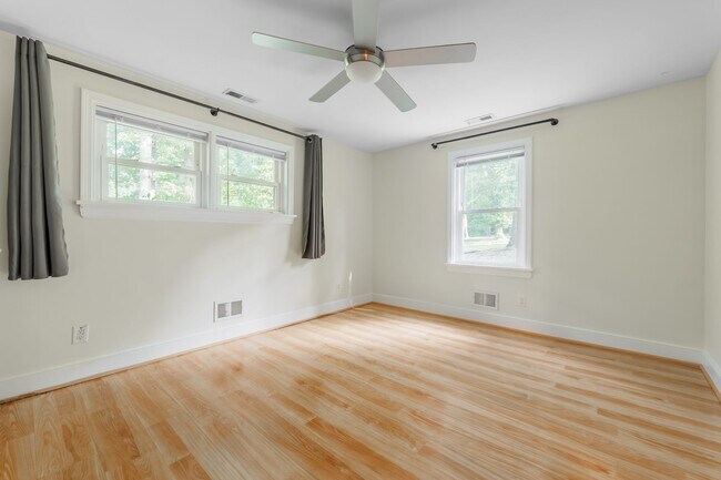 Building Photo - Beautiful One Level Home in Bon Air for rent!!
