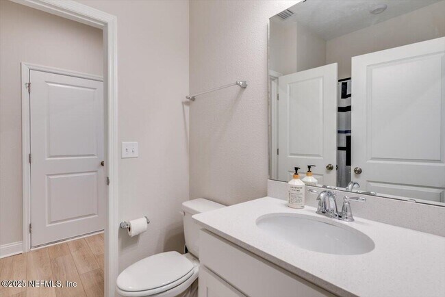 Building Photo - 239 Meadow Creek Dr