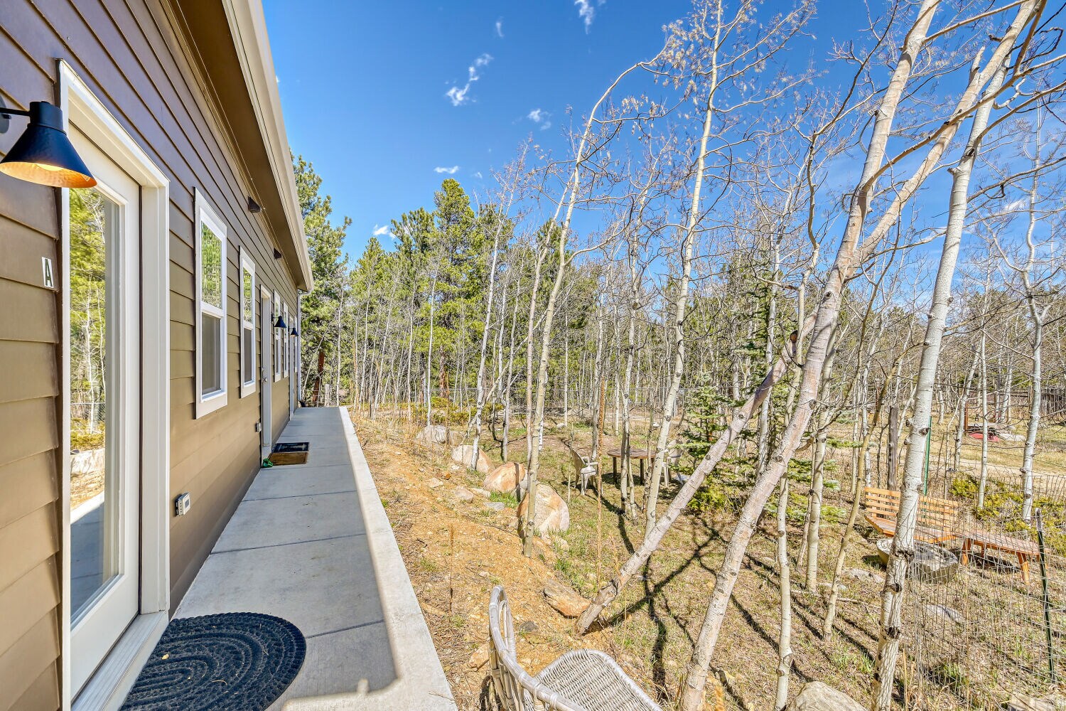 Building Photo - 196 S Caribou St