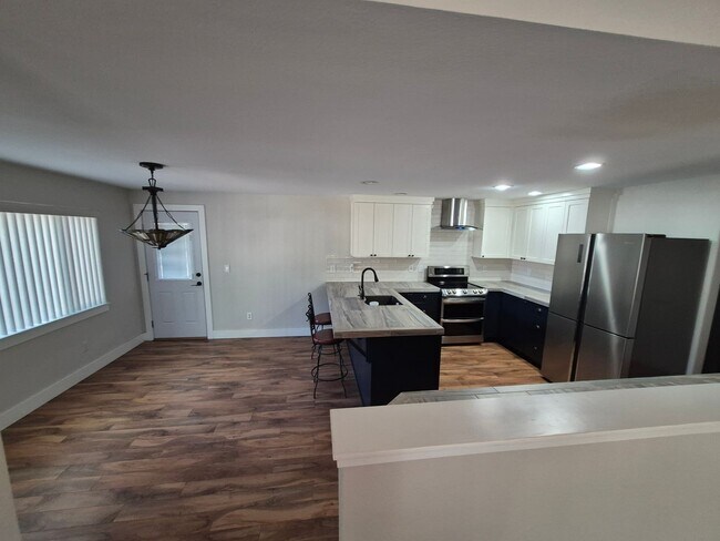 Building Photo - 3BR/2BA Retreat in Tollgate development - Sisters