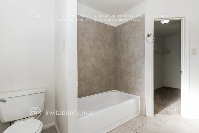 Building Photo - 17102 Stone Stile Dr