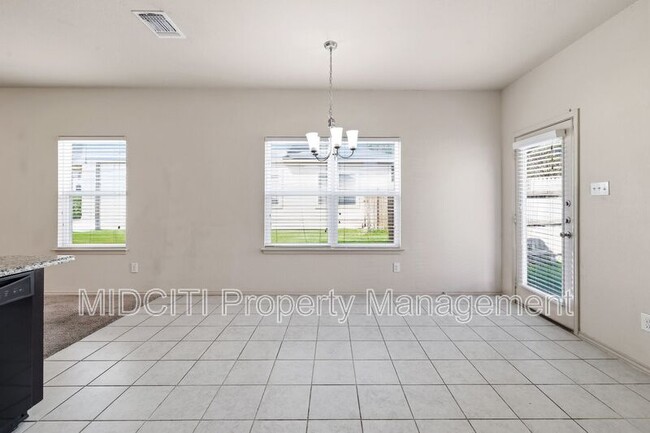Building Photo - 205 Tallow Trl