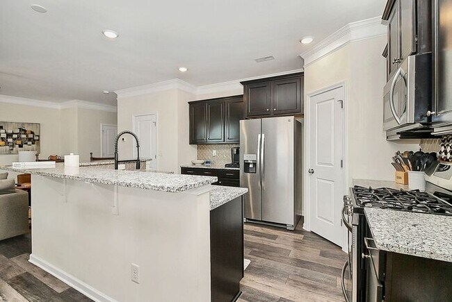 Building Photo - Beautiful Corner Lot 3BD/2.5BA w/ Fenced Yard