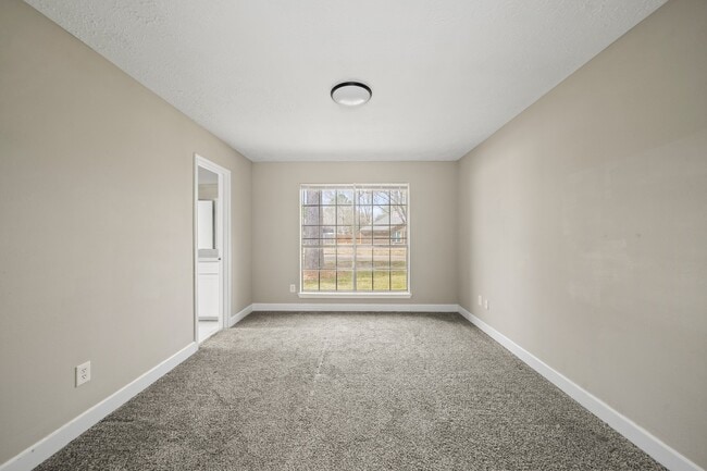 Building Photo - 7010 Pembrough Ln