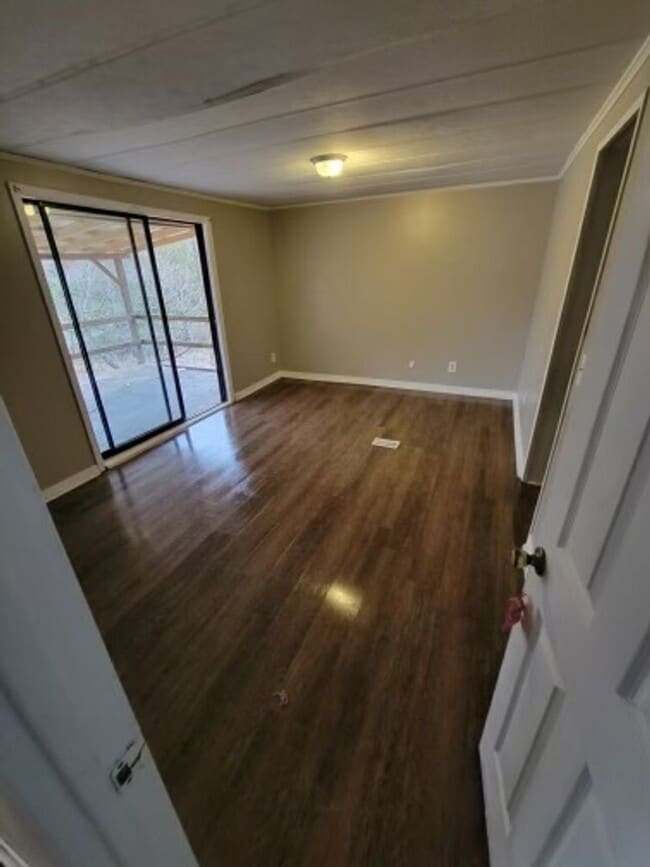 Building Photo - Renovated 3 Bedroom 2 Bath Home for Rent!!