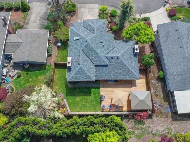 Building Photo - 11811 SE Koala Dr