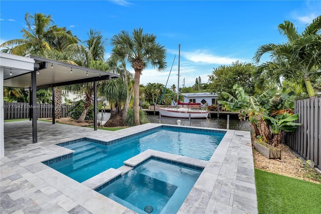 Primary Photo - 1608 SW 5th Ct