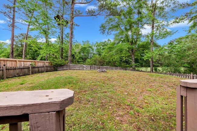 Building Photo - 117 Fairway Dr