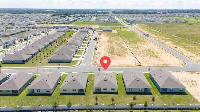 Building Photo - 804 Silver Palm Dr