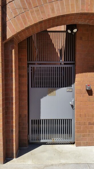 Building Photo - 1512 Larimer St