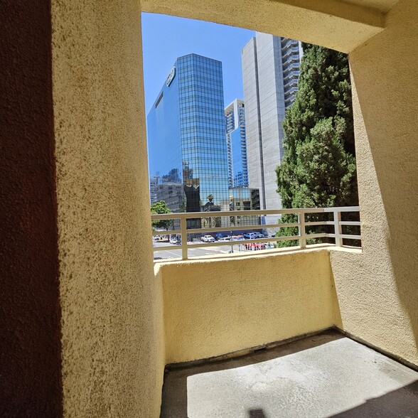 Building Photo - 1501 India St