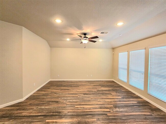 Building Photo - 12525 Canyon Hill Drive