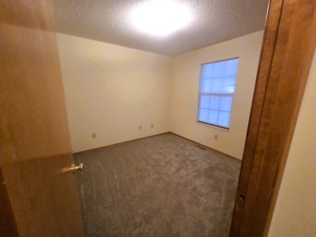 Building Photo - 2060 E Belmont St