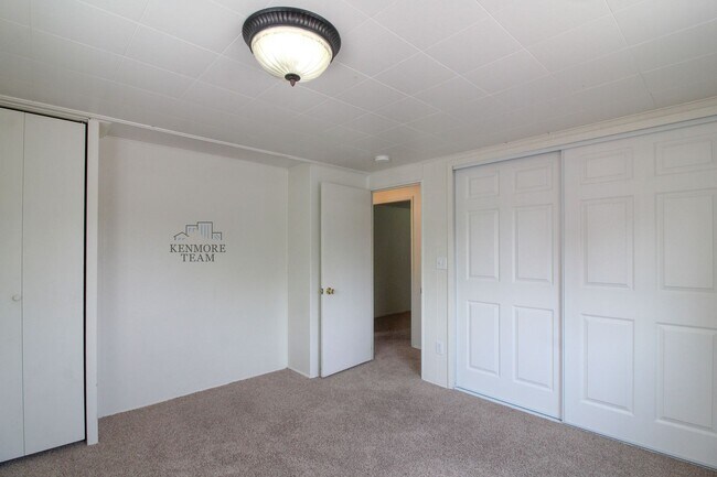 Building Photo - 2 Bedroom, 1 Bath Home in Central Richland - Detached Garage!