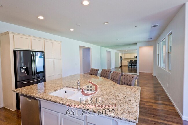 Building Photo - Highgate Community 3 bedroom -2 bath