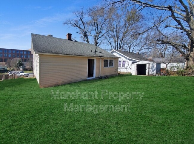 Building Photo - 8 Pettee St