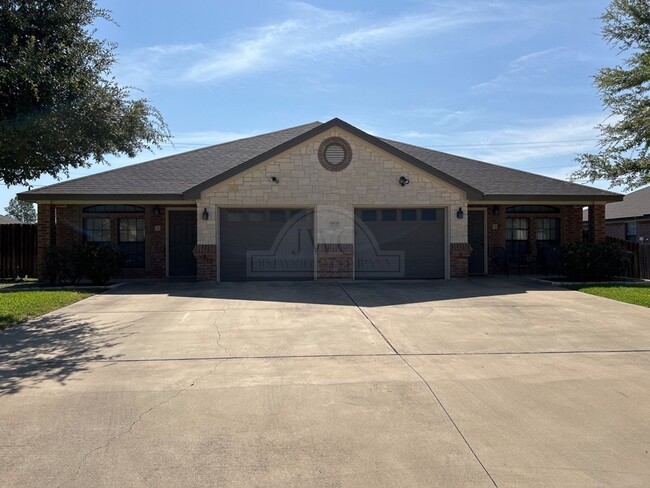 Primary Photo - 5508 Aquarius Dr