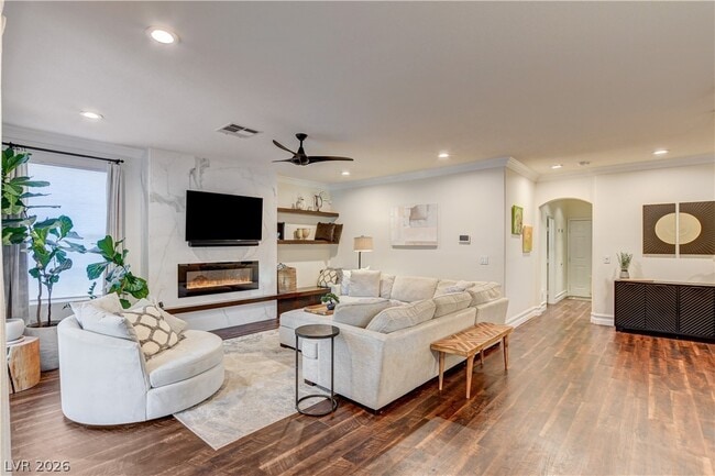 Building Photo - 1409 Palantine Hill Dr
