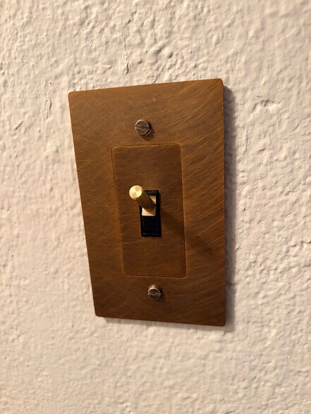 Building Photo - 17914 Magnolia Blvd