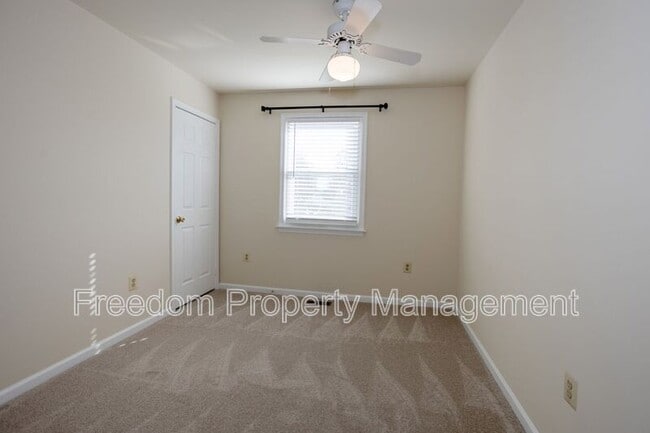 Building Photo - 8768 Tomislav St