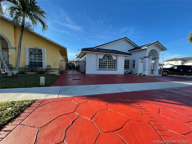 Building Photo - 14180 SW 8th Terrace