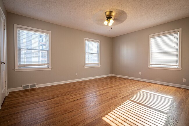 Building Photo - RockhillR6518