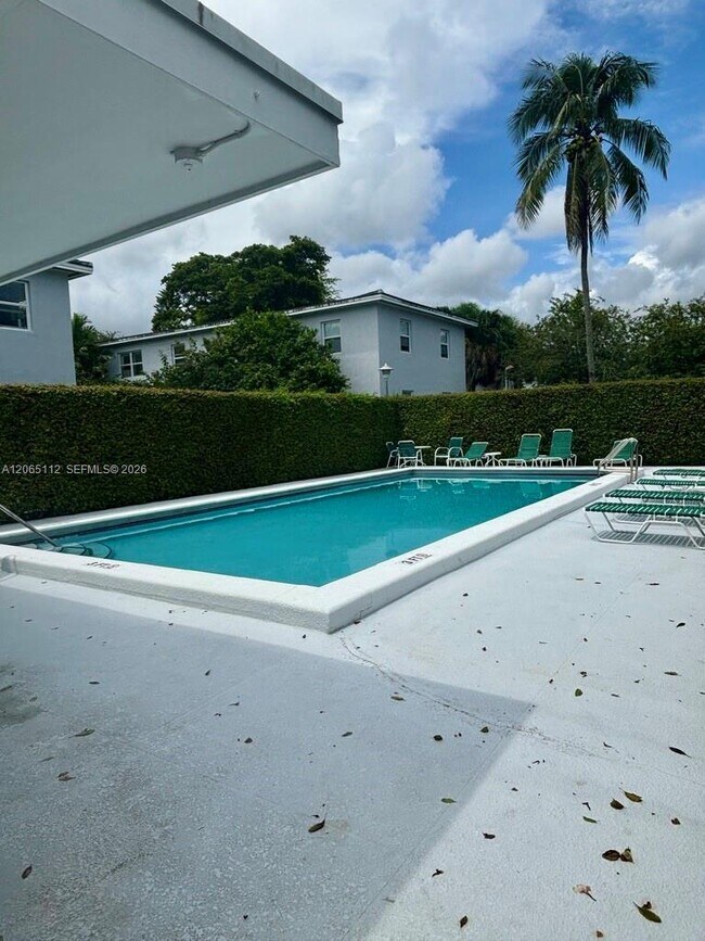 Building Photo - 7740 SW 54th Ct