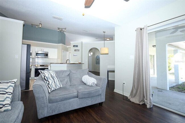 Building Photo - 200 Patrice Hope St