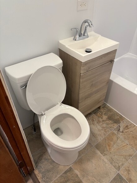 Building Photo - 5832 Phillips Ave