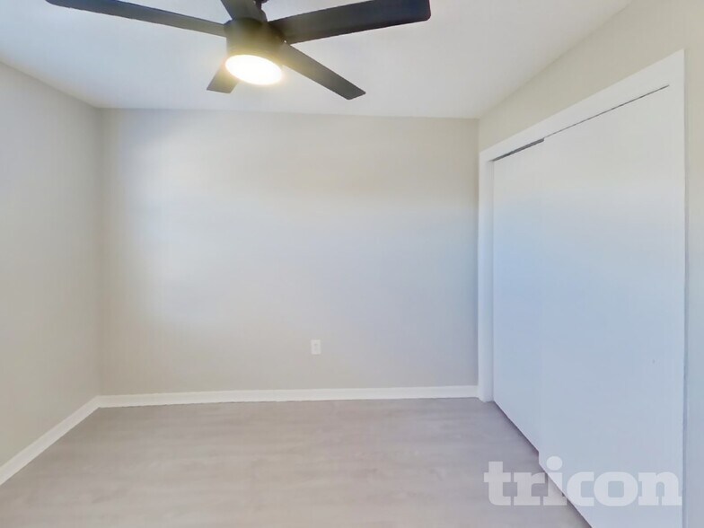 Building Photo - 1446 Deborah Dr