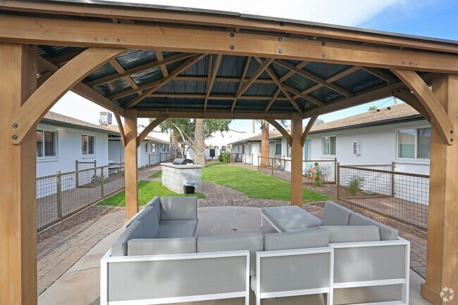 Building Photo - 3025 N 38th St
