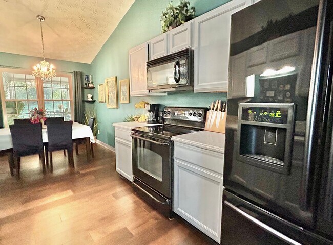 Building Photo - Beautiful 3 bedroom-plus bonus room-2 bath for rent!